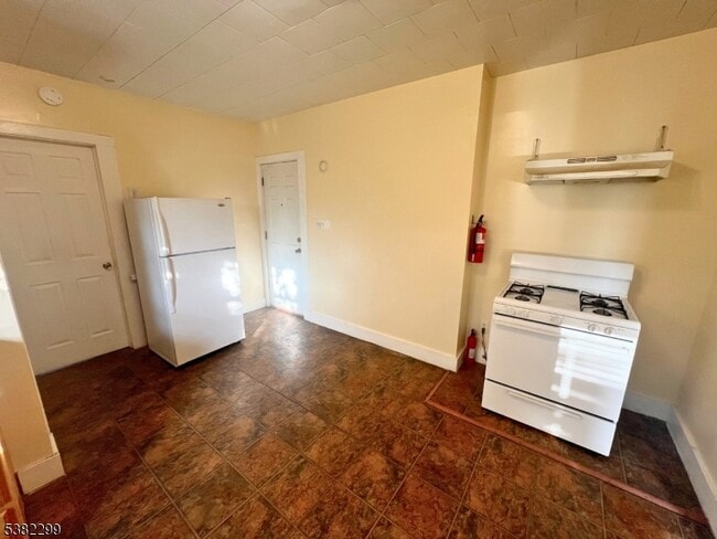 Photo - 638 Paulison Ave