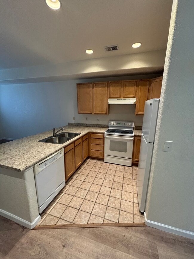 2243 Coronado Pkwy N