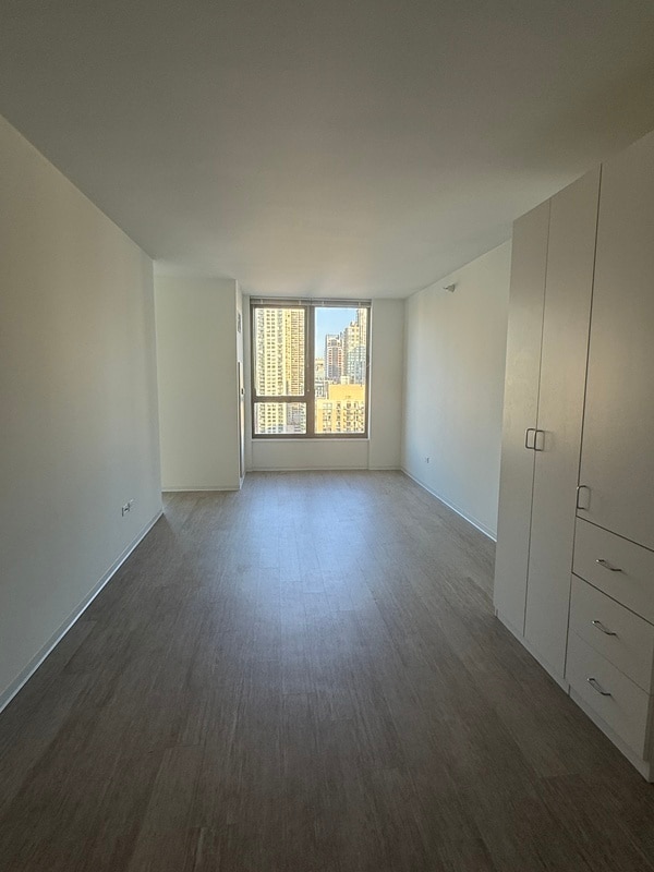 Photo - 152 W Superior St