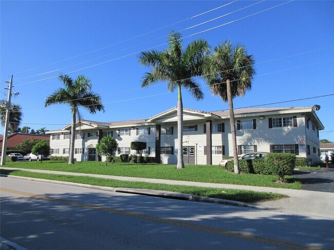 Photo - 4240 Woodside Dr Unit 8