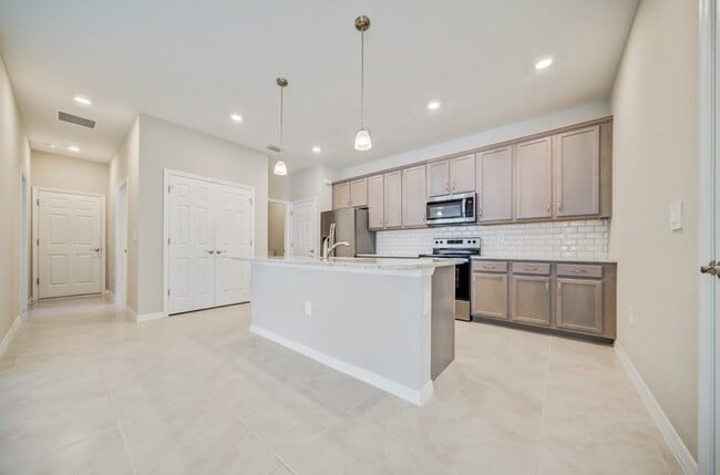 Photo - 1126 S Town and River Dr