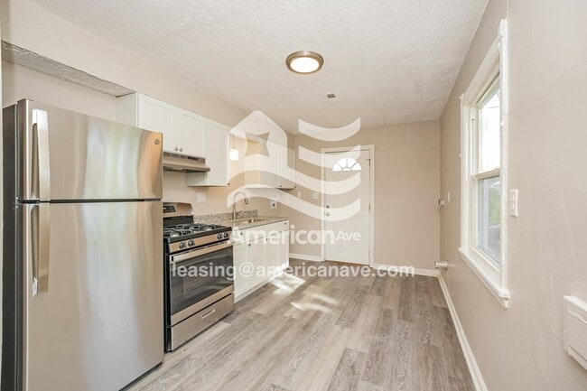 Photo - 12406 Emery Ave