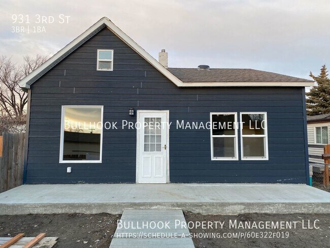 Beautifully updated 3 bedroom house with w... - Beautifully updated 3 bedroom house with w...
