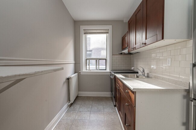 Photo - 1 Claude Ave