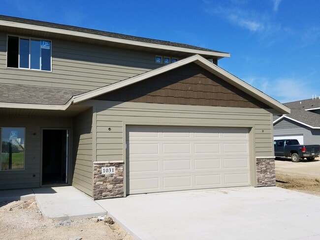 Photo - 1013 Tanner Ct Townhome