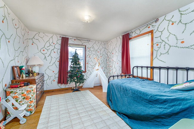 Photo - 128 Murrayhill Ave