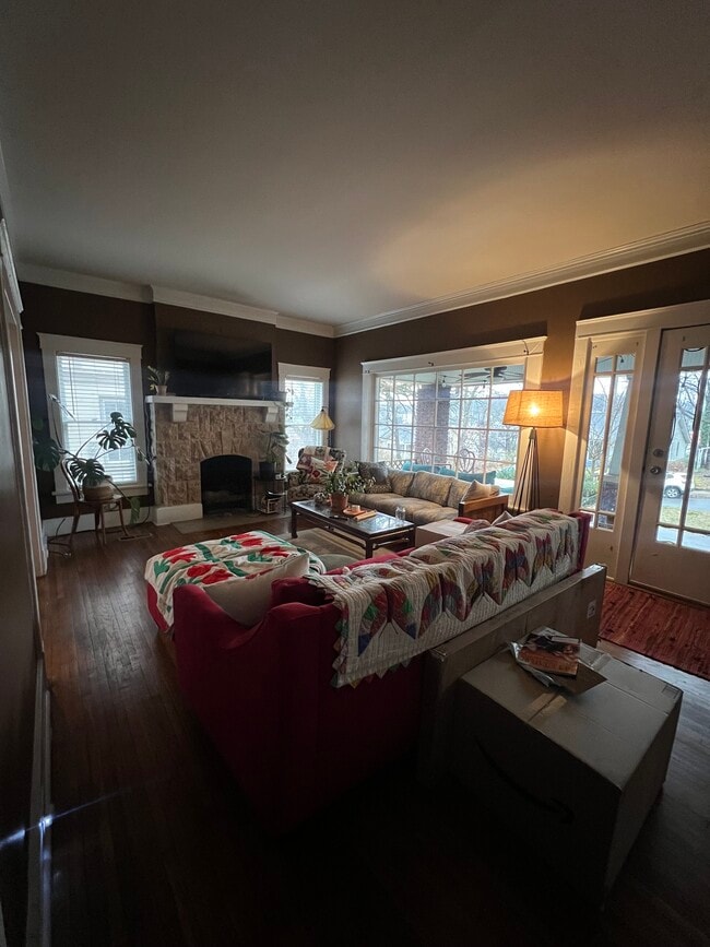 Photo - 759 Roycroft Pl