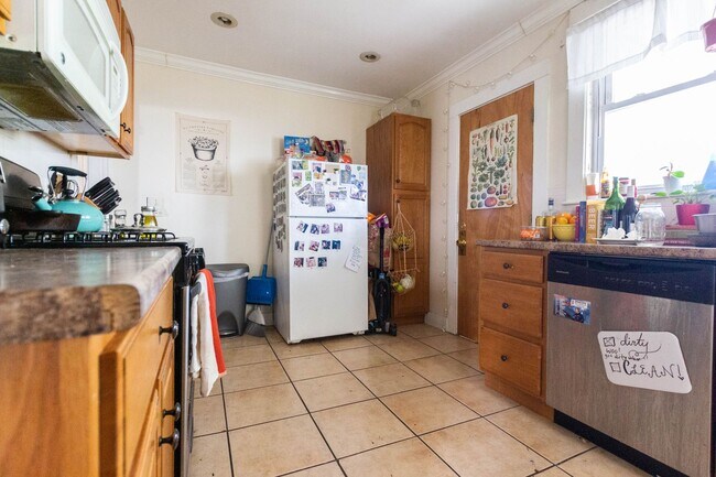 Photo - Brighton 4 Bed / 2 Bath – Spacious Layout – 9/1 Move-In