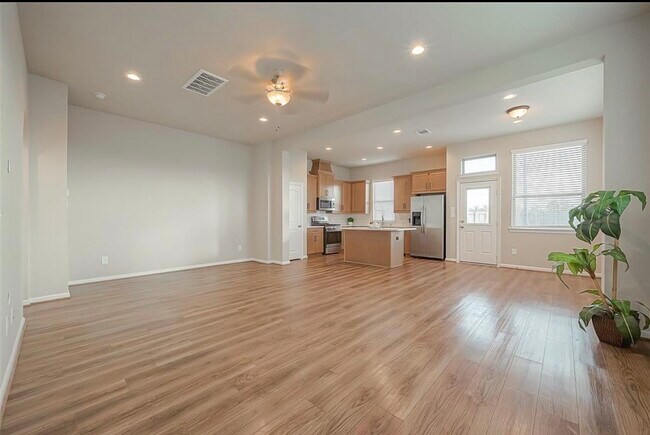 Photo - 8700 Laurel Crest Dr