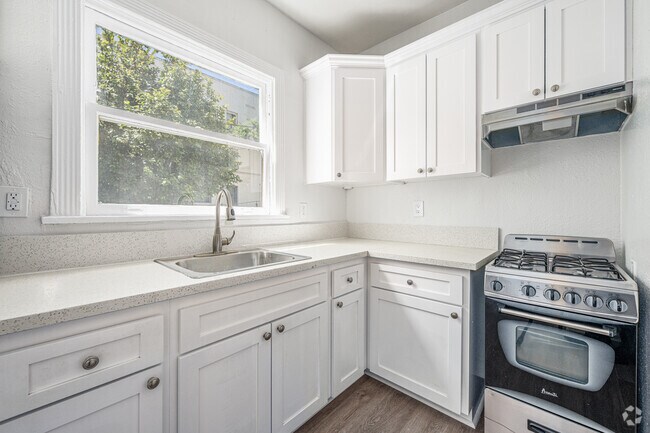 Studio - 390SF - Kitchen - New Hampshire Apartments