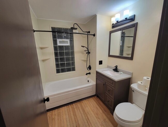 Photo - 3747 E Pulaski Ave