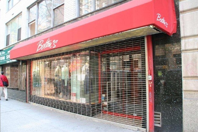 Photo - 169 E 69th St