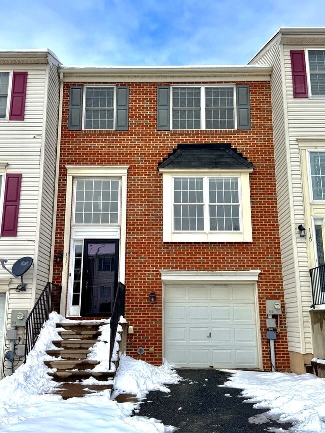 Photo - THREE BEDROOM TOWNHOUSE