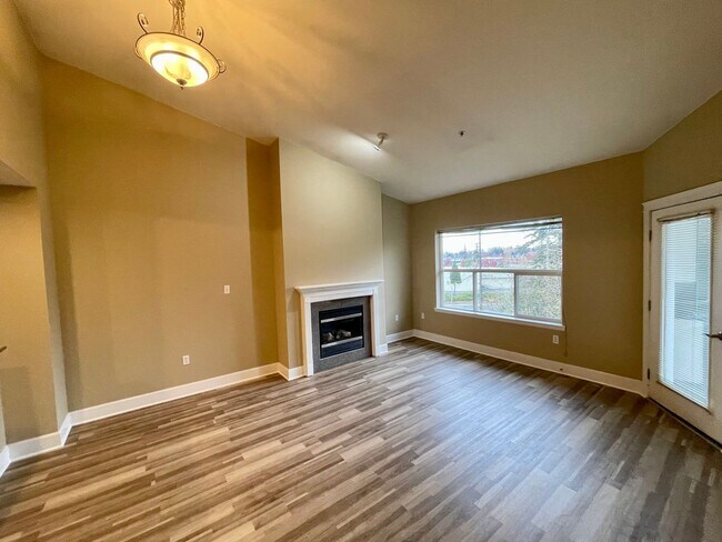 Photo - Beautiful, spacious two-bedroom, two-bath ... Unit 405