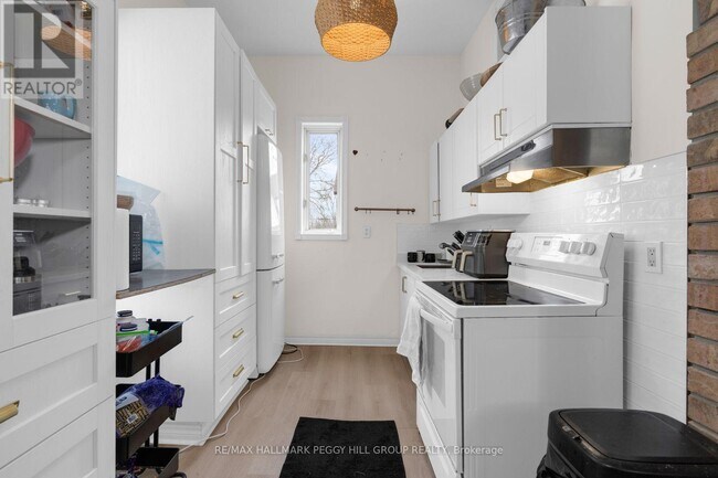 Photo - 131 Sanford St