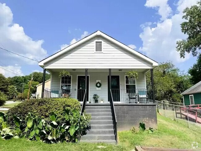 Building Photo - Cute Duplex Near Downtown Rental