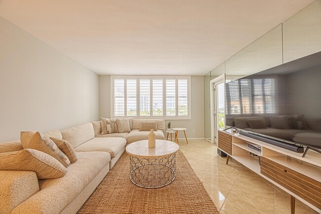 Photo - 201 N Ocean Blvd Unidad 702