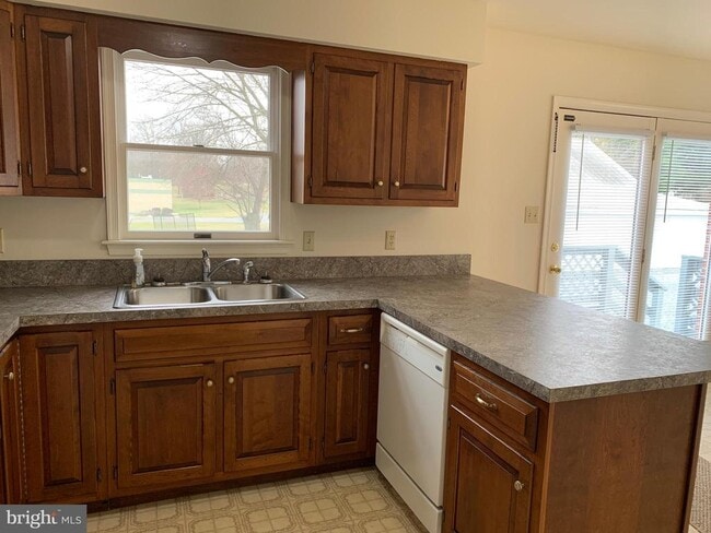 Photo - 205 N Linden Ave