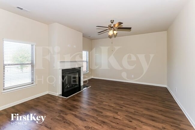 Photo - 1433 Worcester Trail