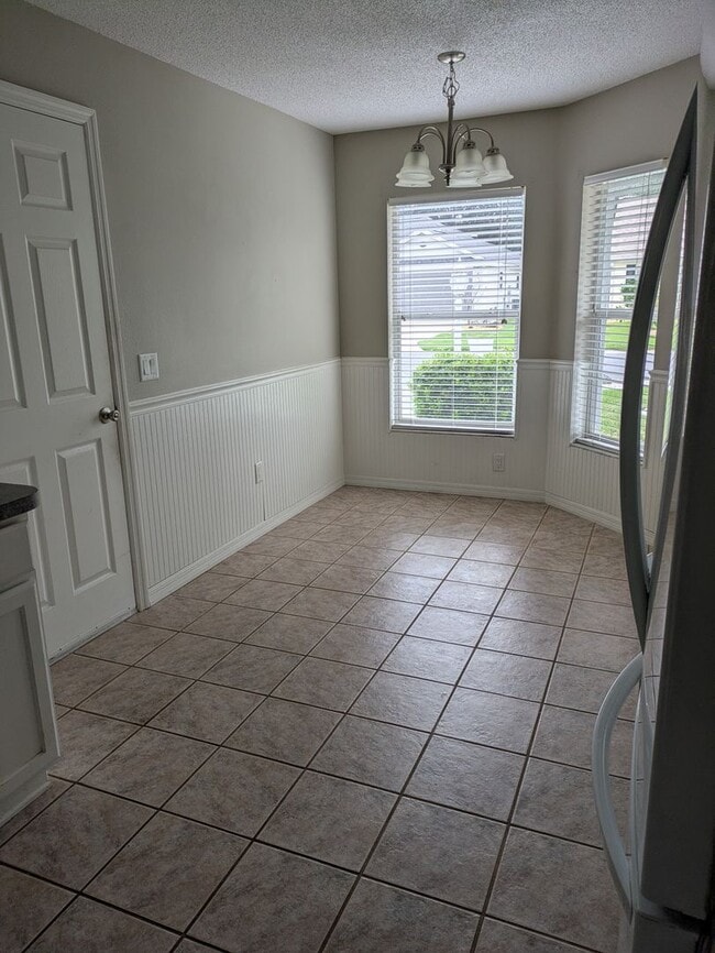 Photo - 866 Oak Forest Dr