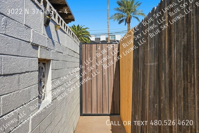 Photo - 3022 N 37th St Unit 4