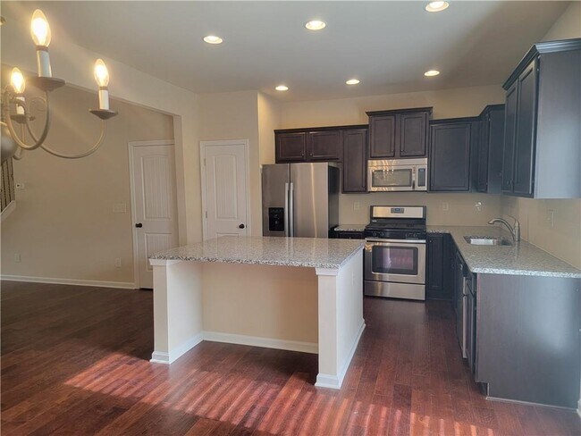 Photo - 2707 Morgan Glen Rd NE