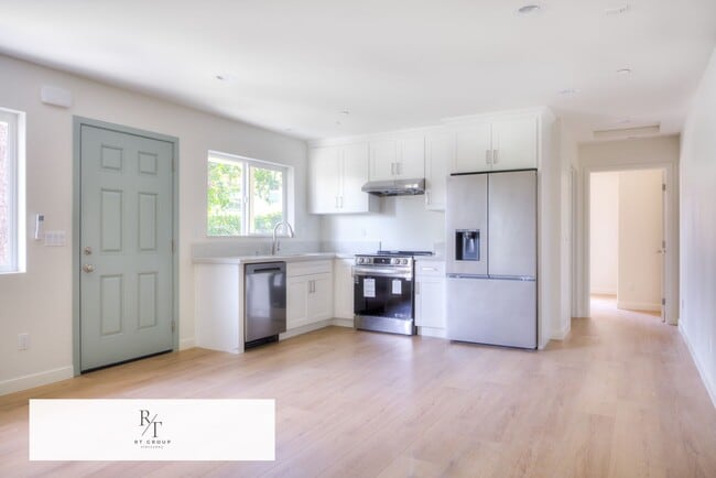 Building Photo - 2 Bed | 2 Bath | Alhambra School District Unit B