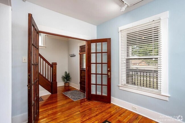 Building Photo - 1710 S State St Rental