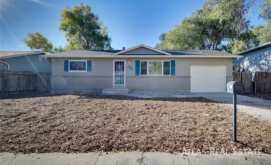 Renovated Modern 4 Bed 2 Bath Home - Renovated Modern 4 Bed 2 Bath Home