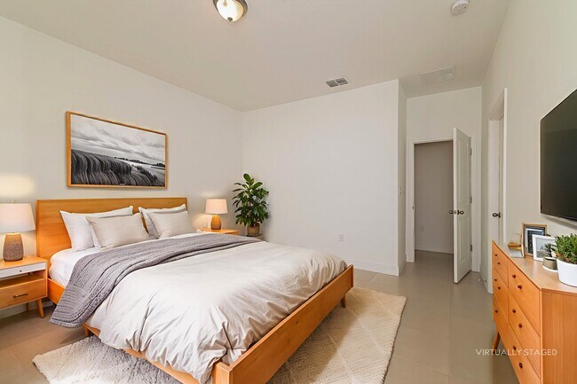 Photo - 249 Elm Ct
