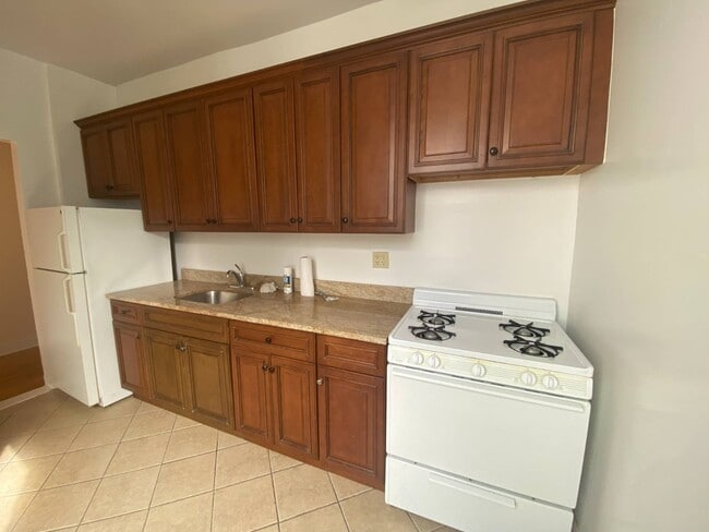 Building Photo - 8302 6th Ave