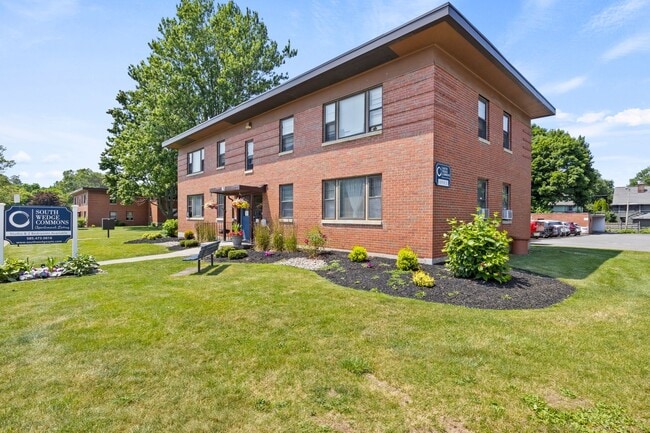 Photo - South Wedge Commons