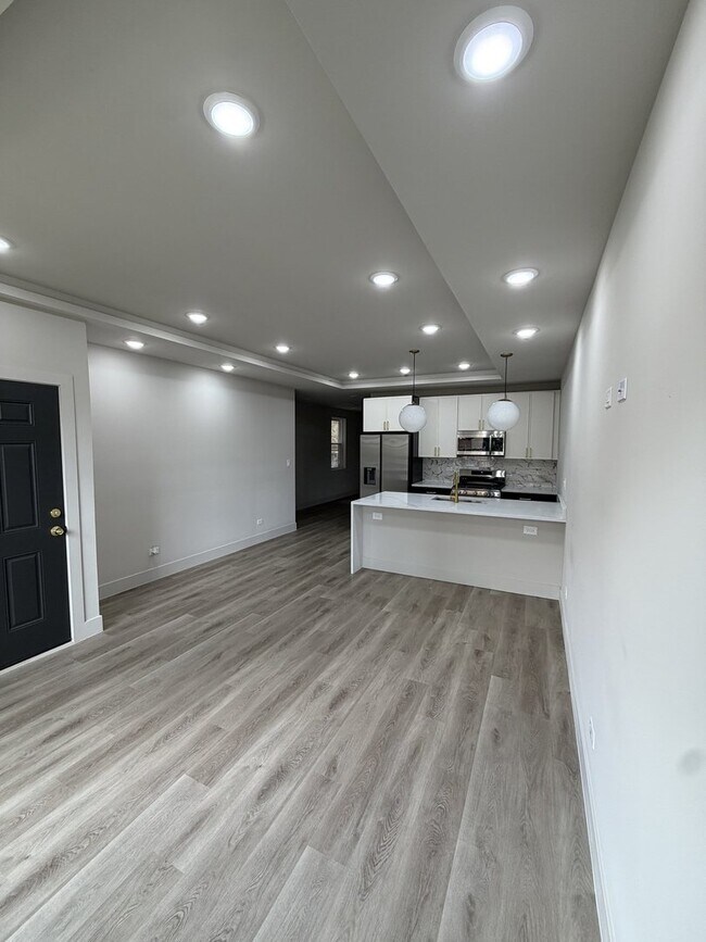 Photo - 6603 S Langley Ave Unit 1