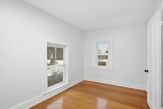 Photo - 7 Day Ave Unit 2nd floor