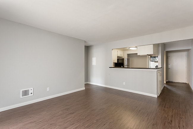 Photo - Vista Terrace Apartments