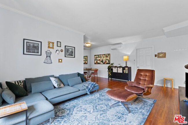 Photo - 332 Rexford Dr Unit 6