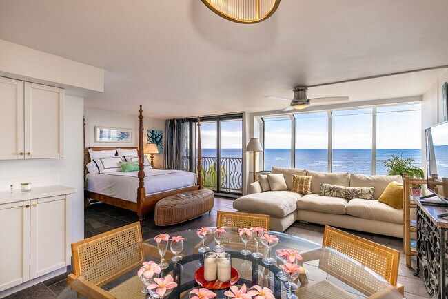 Photo - BEACHFRONT - Furnished Unit 501