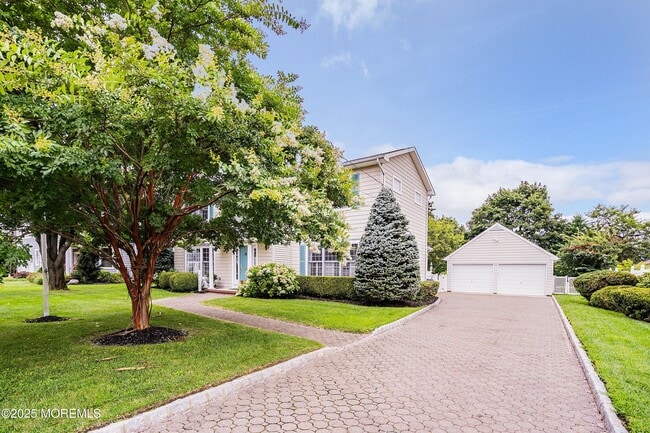 Photo - 2163 Village Rd House