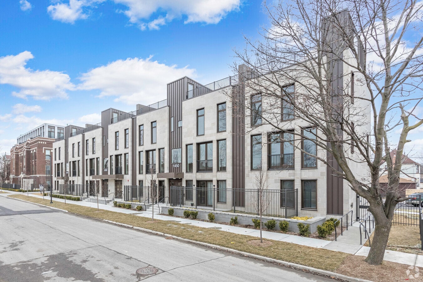 1450 Townsend St - Saint Charles Residences
