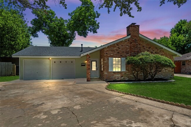 Building Photo - 4014 Mona Lee Ln
