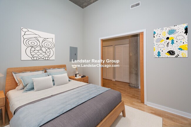 Photo - 3963 W Belmont Ave Unidad 334