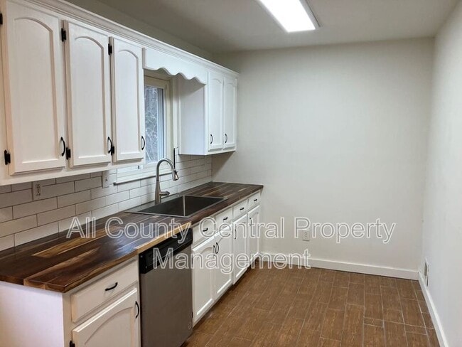 Photo - 1424 7th St NW