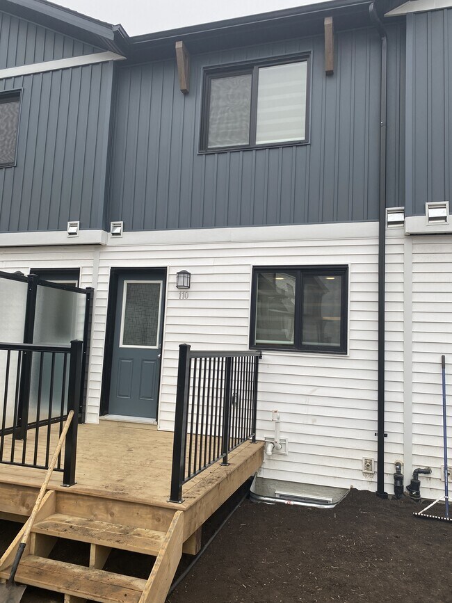 Photo - 1025 Secord Promenade