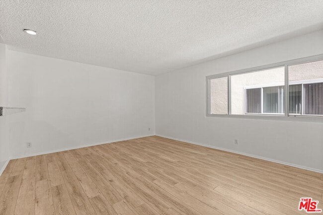 Photo - 8148 Redlands St Unidad 104