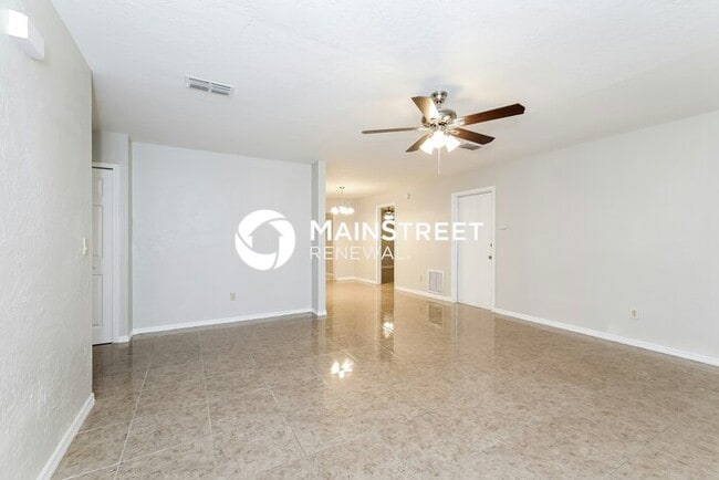 3 Bedroom Pet-Friendly Home in KISSIMMEE, FL with Main Street Renewal