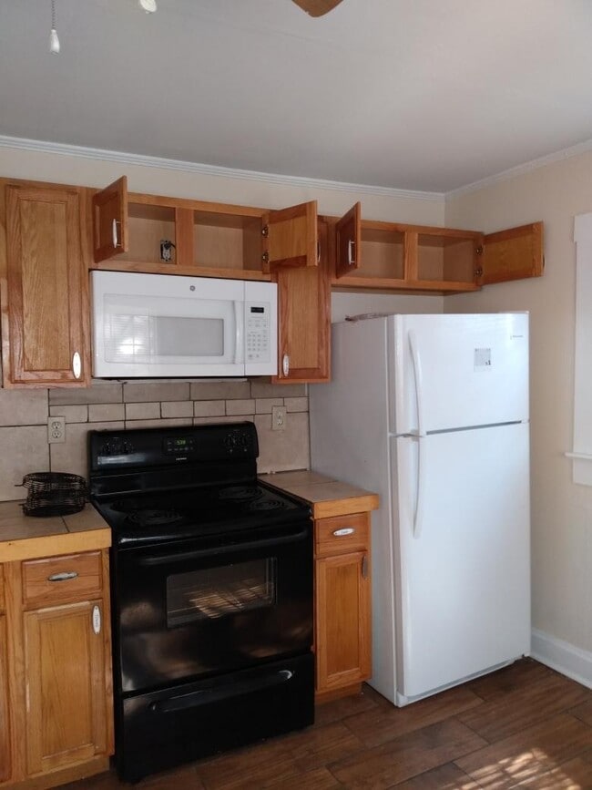 Photo - 33 Glade Valley Church Rd