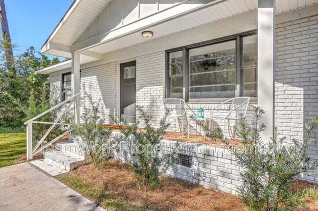 Photo - 702 N Palmetto St