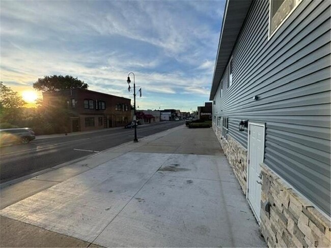Photo - 128 S Washington St