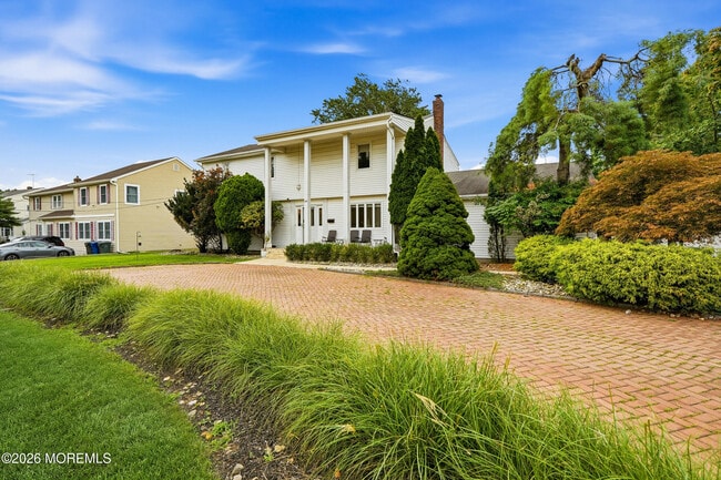 304 Monmouth Rd