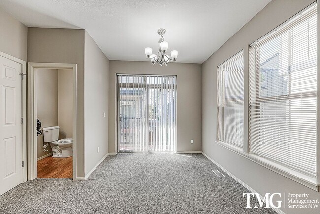 Photo - Gorgeous Two Bedroom Townhome in Hillsboro!